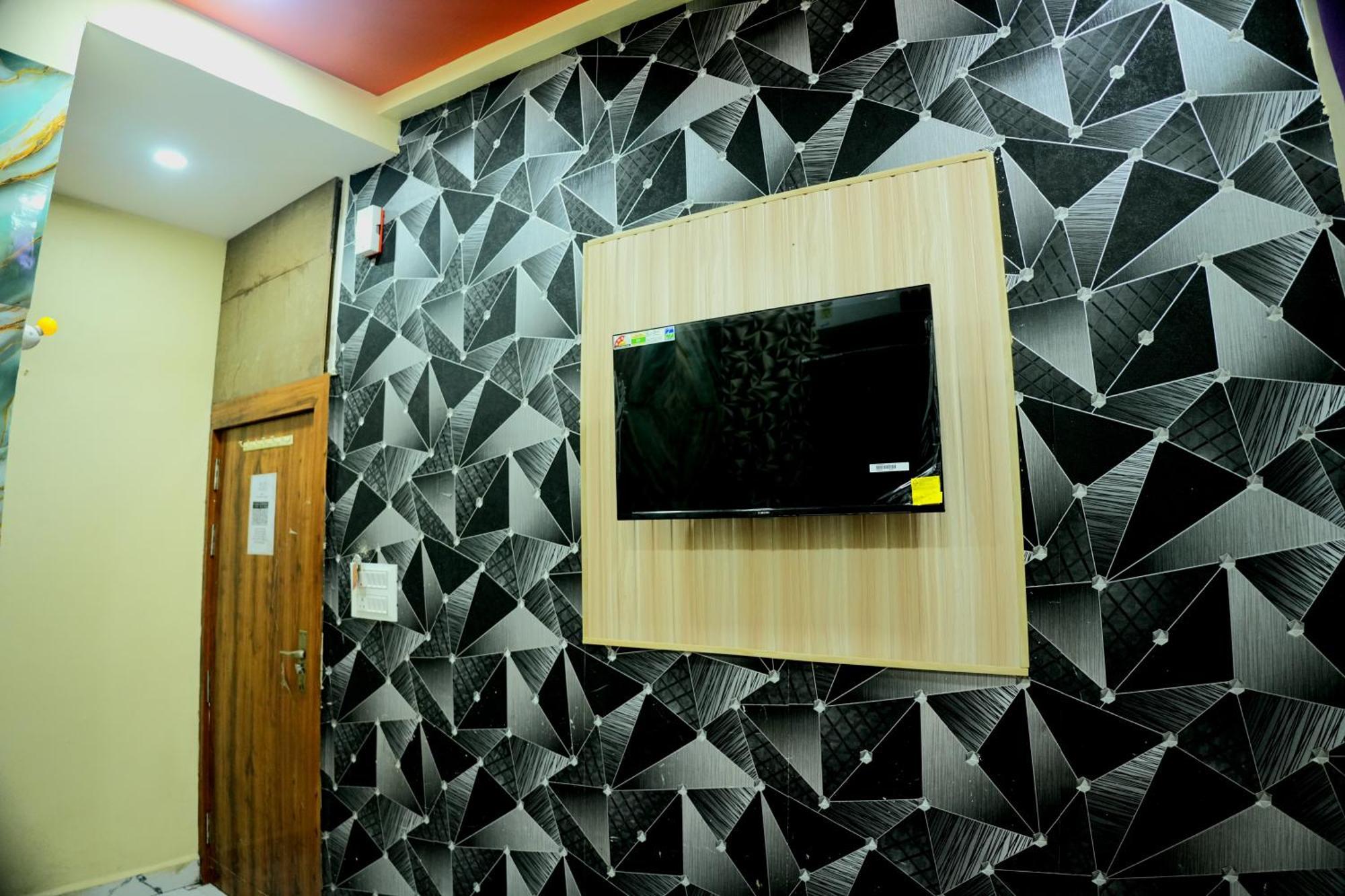 Hotel Ganraj Ujjain Exterior photo