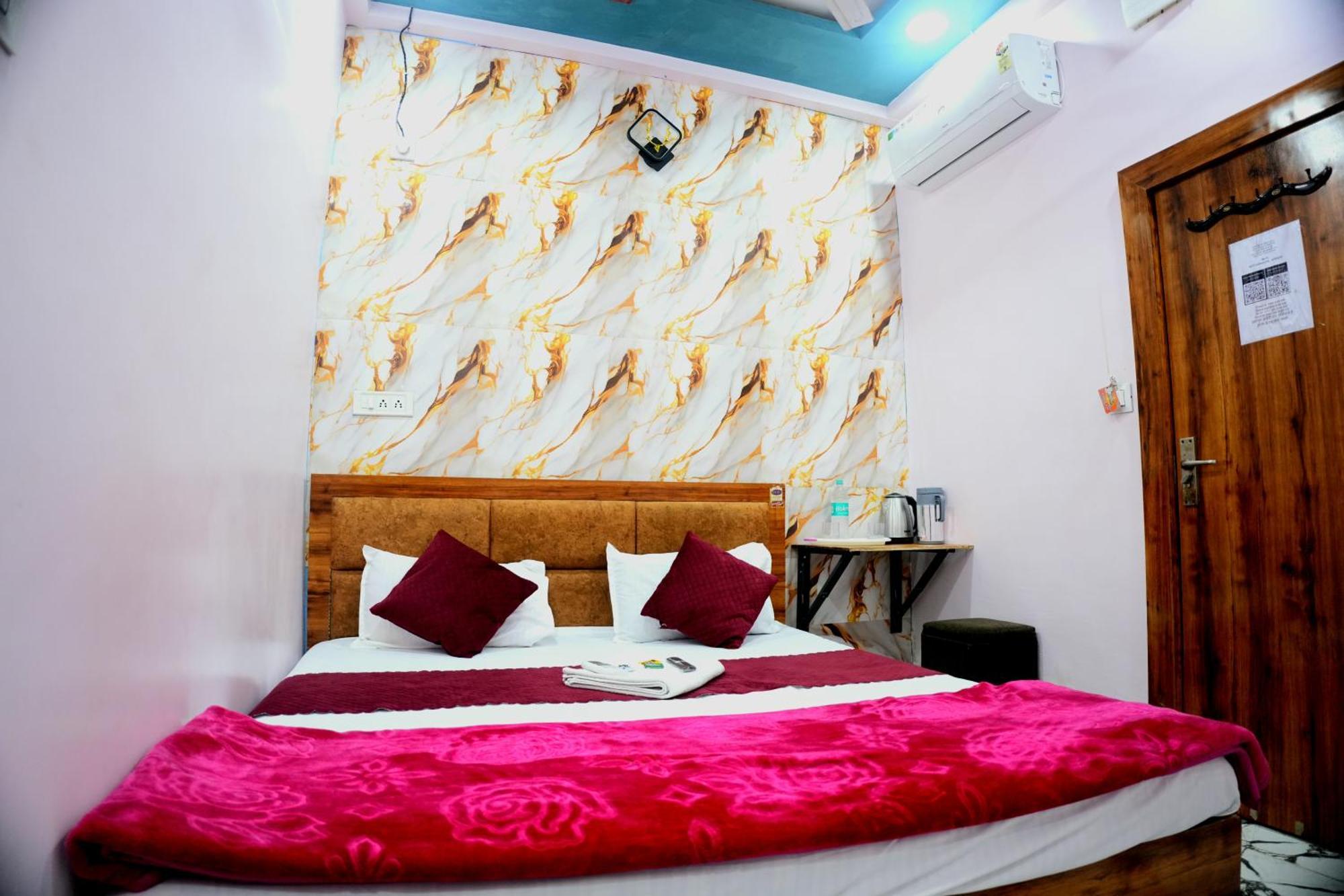 Hotel Ganraj Ujjain Exterior photo